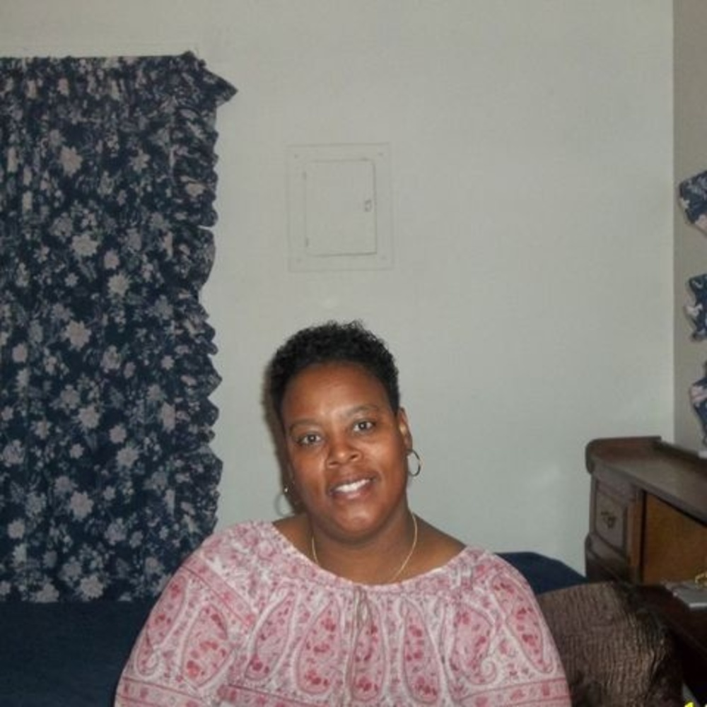 Meet your Posher, Yolanda